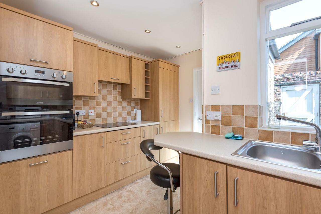 Cosy & Central Victorian House - Pass The Keys York Esterno foto